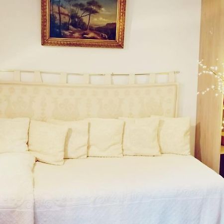 Small Luxurious Room In The Heart Of Saint Germain Paris Eksteriør billede