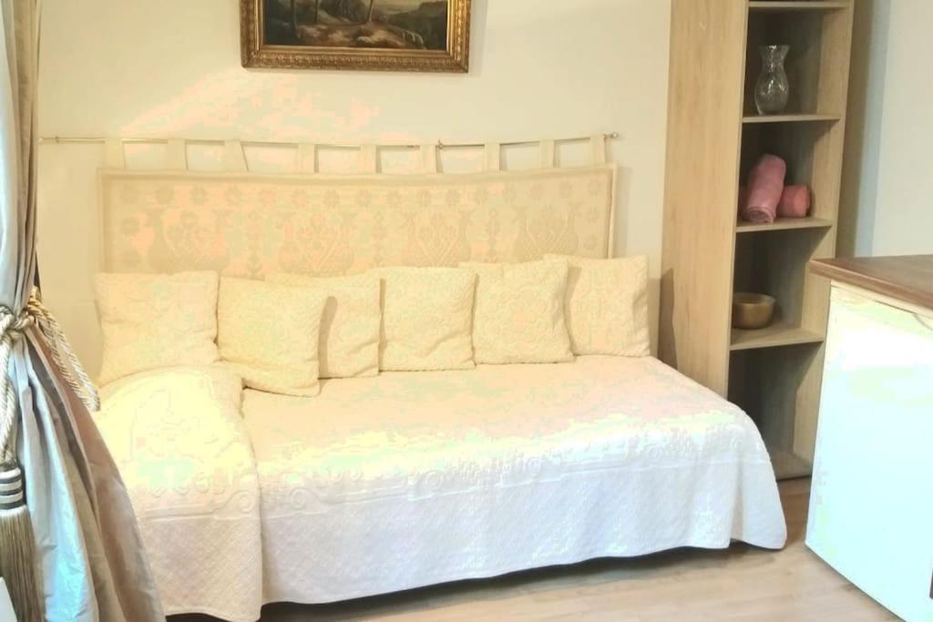 Small Luxurious Room In The Heart Of Saint Germain Paris Eksteriør billede