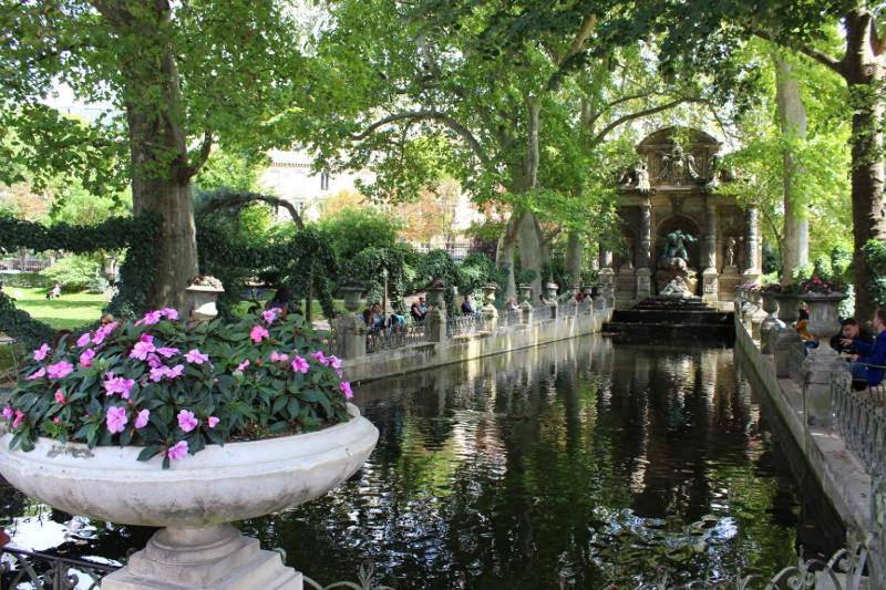 Small Luxurious Room In The Heart Of Saint Germain Paris Eksteriør billede