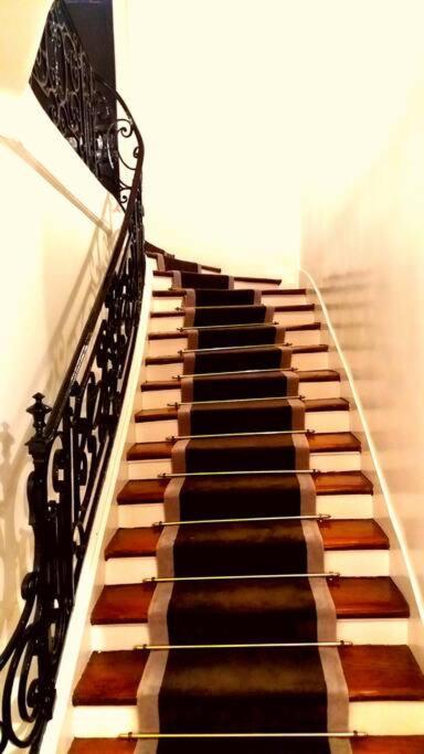 Small Luxurious Room In The Heart Of Saint Germain Paris Eksteriør billede